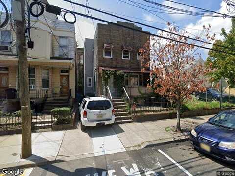 14Th St, Union City, NJ 07087