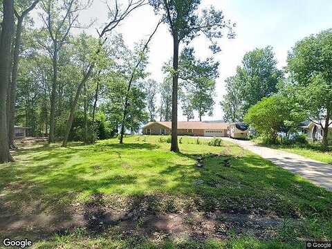 Clay Banks, HEMPHILL, TX 75948