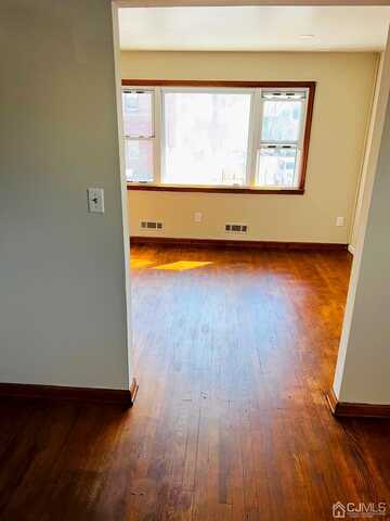 Market, PERTH AMBOY, NJ 08861