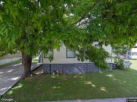 Thoroughbred Ln, GRAND PRAIRIE, TX 75050