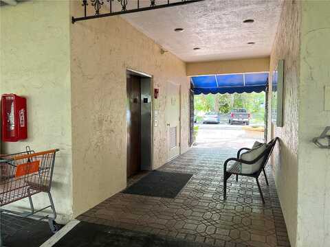 Tarpon, TARPON SPRINGS, FL 34689