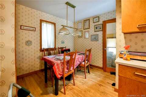 Breeds Hill, WILTON, CT 06897