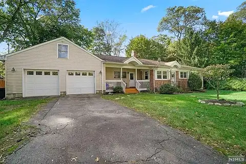Silver Birch, OAKLAND, NJ 07436