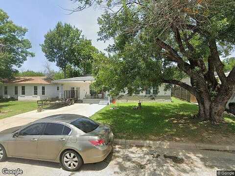 Nadine, HALTOM CITY, TX 76117