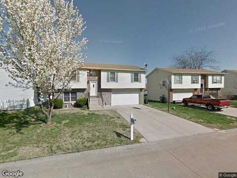 Stephanie, GRANITE CITY, IL 62040
