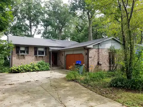 Lawndale, WOODSTOCK, IL 60098
