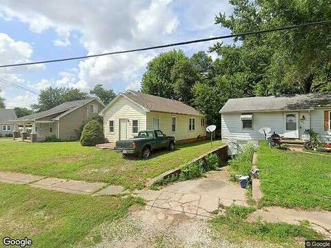 W Broadway, New Franklin, MO 65274
