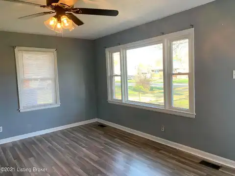 Stephan, LOUISVILLE, KY 40258