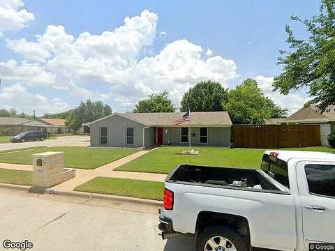 Robin, WATAUGA, TX 76148