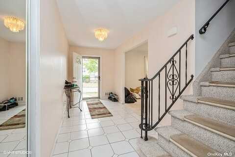 Lake Nanuet Dr, NANUET, NY 10954