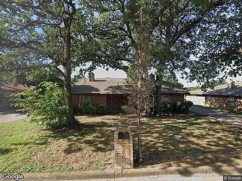 Lincoln Dr, NORTH RICHLAND HILLS, TX 76182