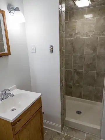 Bruce, FLOSSMOOR, IL 60422