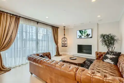 Elmgate, GLENVIEW, IL 60025