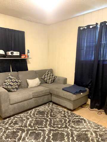 22Nd, BELLE GLADE, FL 33430
