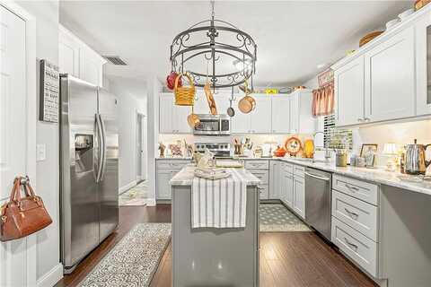 28Th, VERO BEACH, FL 32960