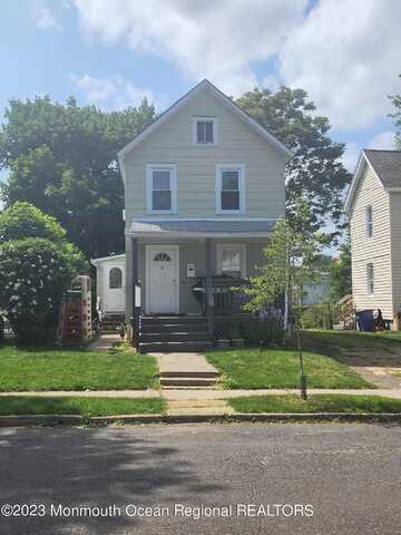 1St St, FREEHOLD, NJ 07728