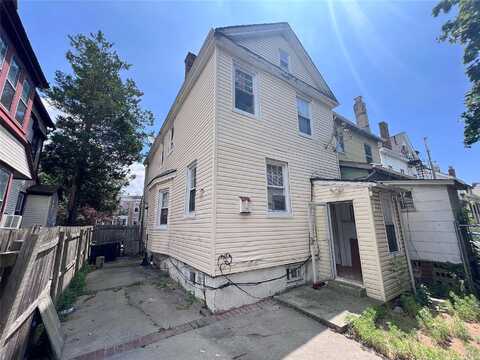 87Th, WOODHAVEN, NY 11421