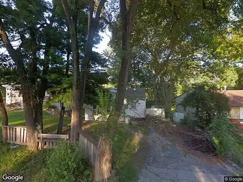 Walnut, KANSAS CITY, MO 64114