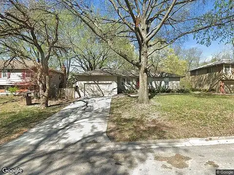 Walnut, KANSAS CITY, MO 64114