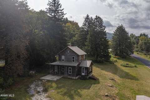 195 Mill Road, Claysburg, PA 16625