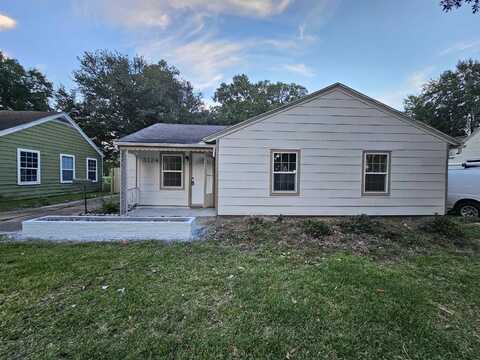 3124 Alamo Ave, Port Arthur, TX 77642