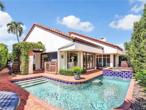 541 Bay Villas, NAPLES, FL 34108