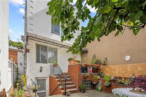 2833 Harway Avenue, Brooklyn, NY 11214