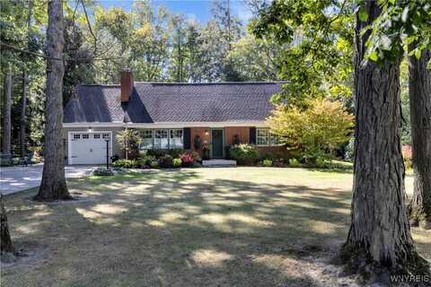 77 South Lane, Orchard Park, NY 14127
