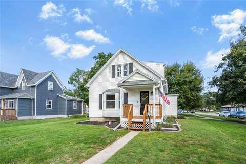 1003 11th Street, Nevada, IA 50201