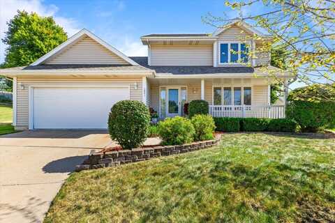 1841 NW 89th Court, Clive, IA 50325