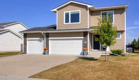 950 Cedar Street, Waukee, IA 50263