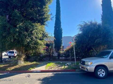 652 E 74th Street, Los Angeles, CA 90001