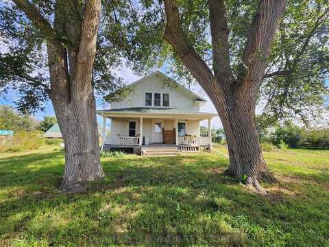 10713 S Burwick Road, Wood River, NE 68883