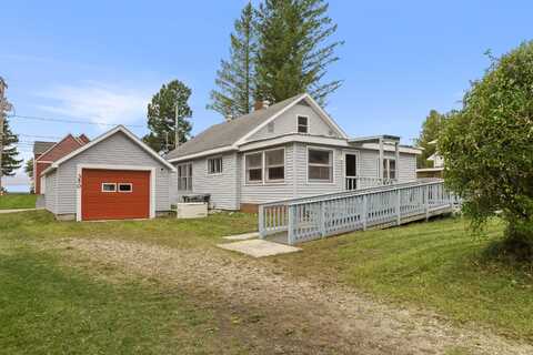 350 N Michigan Avenue, Beulah, MI 49617