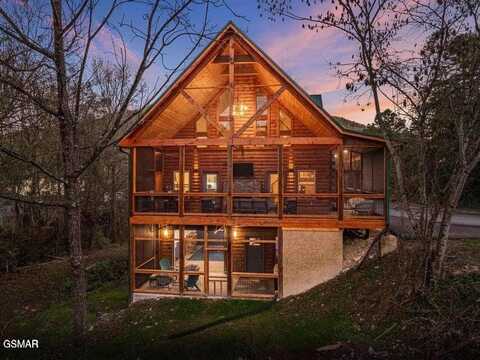 727 Nighthawk Way, Pigeon Forge, TN 37863