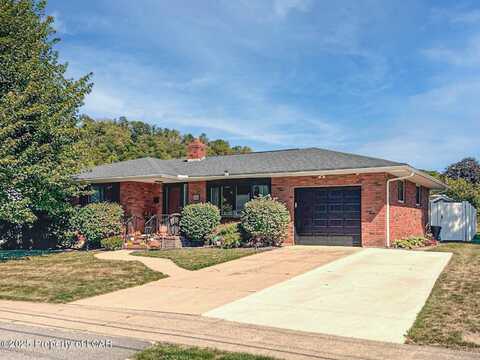51 Cook Street, Hudson, PA 18705