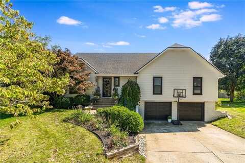1004 SW Hiawatha Drive, Blue Springs, MO 64015