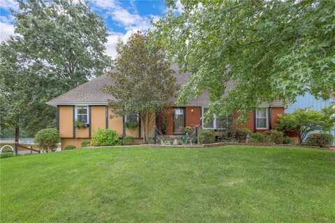 1125 NE Clubhouse Circle, Lees Summit, MO 64086