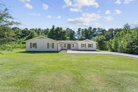 648 Hughes Road, Hampstead, NC 28443