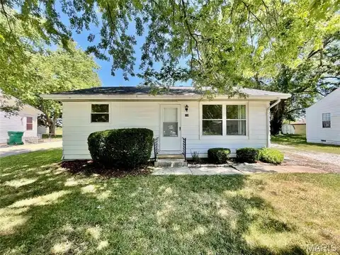 114 Cottage Hill Drive, O'Fallon, IL 62269