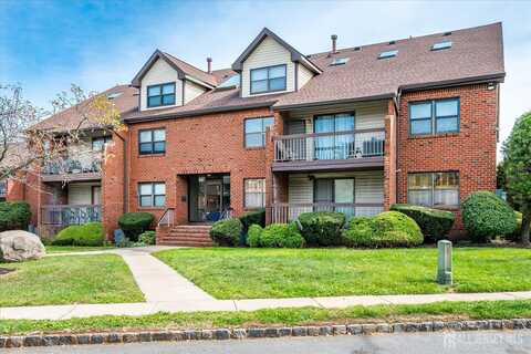 95 Beverly Hill Terrace, Woodbridge, NJ 07095