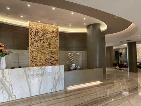 10275 Collins Ave, Bal Harbour, FL 33154