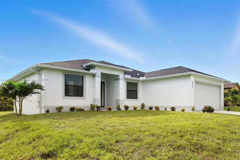 211 NW 25TH AVE, Cape Coral, FL 33993