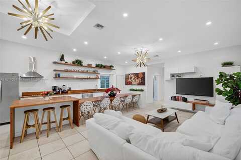 1120 NE 2nd Ave, Fort Lauderdale, FL 33304