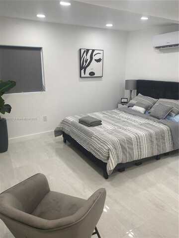 1710 Michigan Ave, Miami Beach, FL 33139