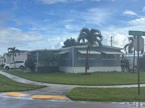 4477 Sandpine Cir, Boynton Beach, FL 33436