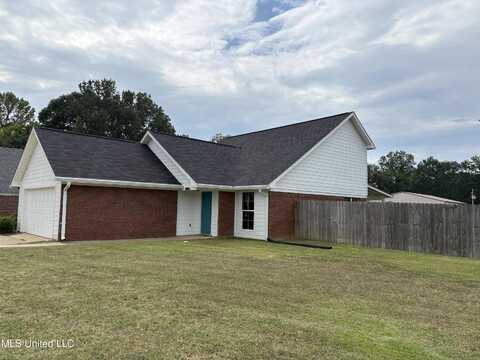 1028 Spanish Oak Boulevard, Florence, MS 39073