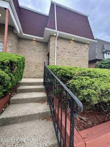 167 Main Street, Woodbridge, NJ 07095