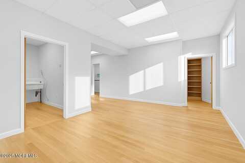 2130 Route 35 unit: 215, Sea Girt, NJ 08750