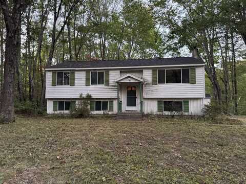 8 Patricia Avenue, Raymond, ME 04071